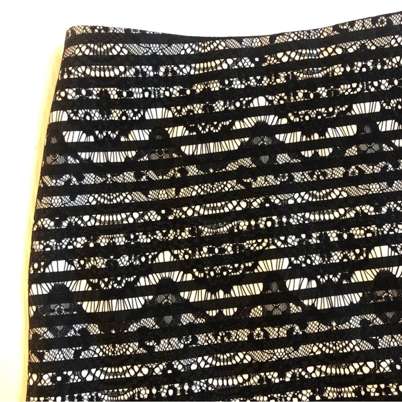 Ann Taylor Lace & Stripes Black & White Trumpet Skirt 6 - Picture 7 of 9